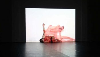 Vaca / Je rentre dans le droit chemin d’Anna Chirescu puis Sylvain Riéjou - Critique sortie Danse Paris Le Carreau du Temple