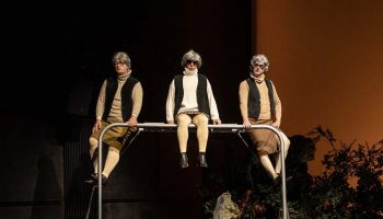 Music all, conçu et interprété par Marco Berrettini, Jonathan Capdevielle et Jérôme Marin, dans le cadre du Festival d’Automne - Critique sortie Théâtre Gennevilliers T2G - Théâtre de Gennevilliers - CDN