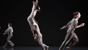Dans les traces d’Yves Klein, le Ballet de Lorraine crée le magnifique AIR-CONDITION - Critique sortie Danse Nancy Opéra national de Lorraine