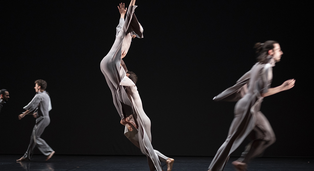 Dans les traces d’Yves Klein, le Ballet de Lorraine crée le magnifique AIR-CONDITION - Critique sortie Danse Nancy Opéra national de Lorraine