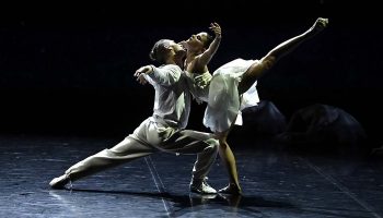 Le Lac des cygnes d’Angelin Preljocaj - Critique sortie Danse Versailles Opéra royal de Versailles