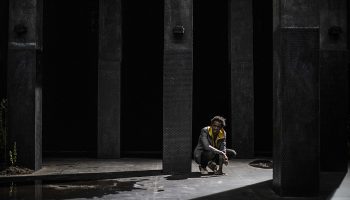 Mathieu Cruciani reprend La Nuit juste avant les forêts de Bernard-Marie Koltès - Critique sortie Théâtre Ivry-sur-Seine _Théâtre des Quartiers d’Ivry