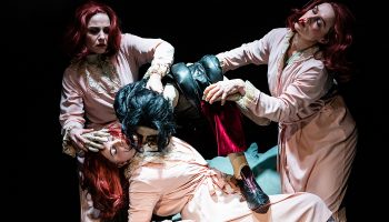 Dracula, d’après Bram Stoker, mise en scène Yngvild Aspeli - Critique sortie Théâtre Ivry-sur-Seine Théâtre des Quartiers d'Ivry - CDN du Val-de-Marne
