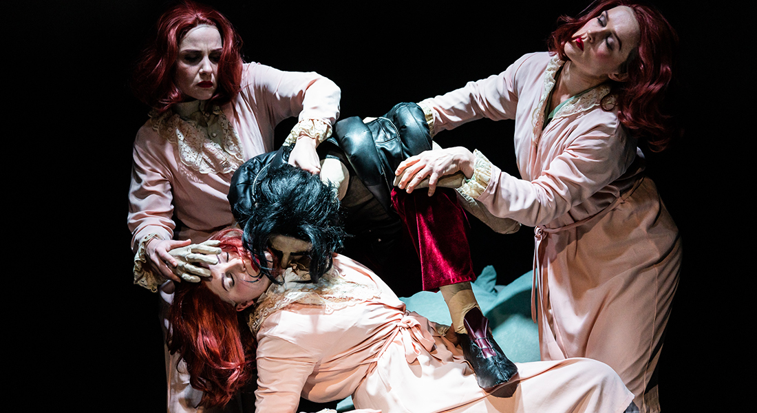Dracula, d’après Bram Stoker, mise en scène Yngvild Aspeli - Critique sortie Théâtre Ivry-sur-Seine Théâtre des Quartiers d'Ivry - CDN du Val-de-Marne