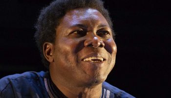 Traces de Felwine Sarr, mise en scène d&rsquo;Étienne Minoungou - Critique sortie Théâtre Cergy Points Communs - Théâtre 95