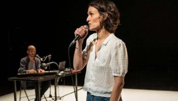 Stallone, d&rsquo;après Emmanuèle Bernheim, mise en scène Fabien Gorgeart - Critique sortie Théâtre Paris Théâtre du Petit Saint-Martin