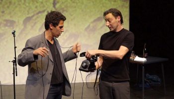 Contre-enquêtes, mise en scène de Nicolas Stemann d&rsquo;après le roman de Kamel Daoud - Critique sortie Théâtre Paris Théâtre des Abbesses