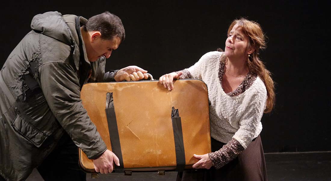 Pôles de Joël Pommerat, mise en scène de Christophe Hatey et Florence Marschal - Critique sortie Théâtre Paris Studio Hébertot