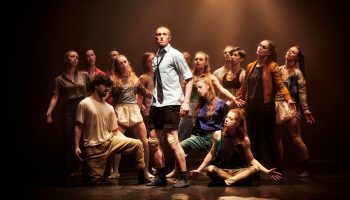 Hofesh Shechter crée Contemporary Dance 2.0 - Critique sortie Danse Paris Théâtre de la Ville Les Abbesses