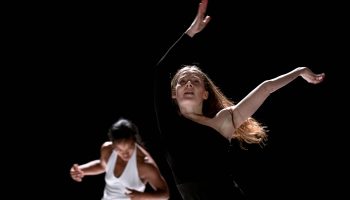 TWICE # 2, par le duo Hafiz Dhaou & Aïcha M’Barek et Alexander Vantournhout - Critique sortie Danse Vanves L'Ode Conservatoire de Vanves