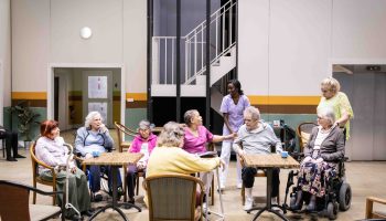 Une mort dans la famille, brillantissime spectacle d’Alexander Zeldin - Critique sortie Théâtre Paris Odéon - Les Ateliers Berthier