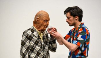 Après Jean-Luc Godard – je me laisse envahir par le Vietnam d&rsquo;Eddy d&rsquo;Aranjo - Critique sortie Théâtre Paris Théâtre de la Cité Internationale