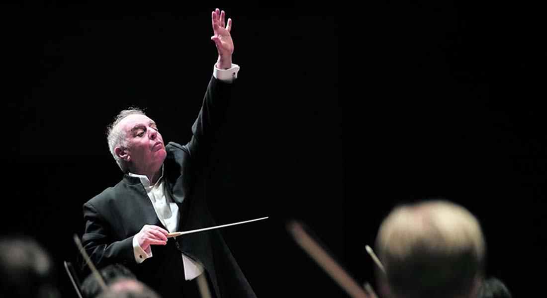 Les couleurs patriotiques de Smetana sous la baguette de Daniel Barenboim avec West-Eastern Divan Orchestra - Critique sortie Classique / Opéra Paris Philharmonie