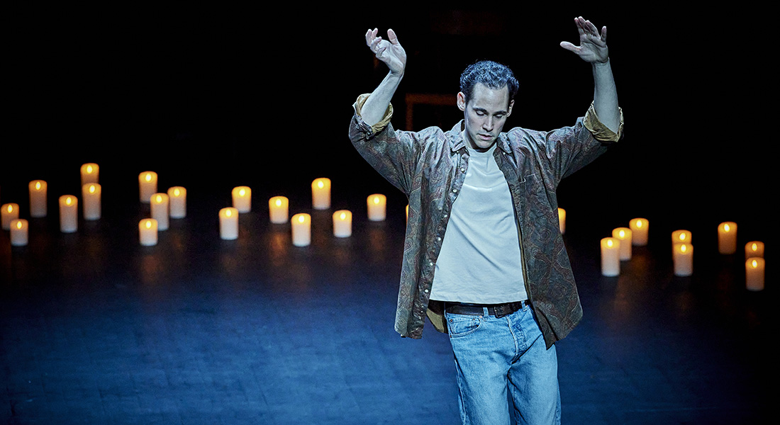 Rencontre avec une illuminée, François de Brauer confirme son éblouissant talent - Critique sortie Théâtre Paris Théâtre du Petit Saint-Martin