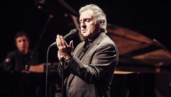 Déjeuner en l’air, un spectacle musical intimiste écrit et interprété par Daniel Auteuil - Critique sortie  Angers Château du Plessis-Macé