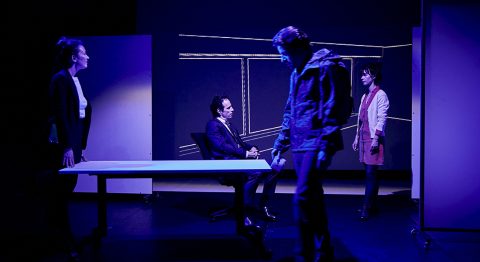 Nina et les managers, de Catherine Benhamou, mise en scène de Ghislaine Beaudout - Critique sortie Théâtre Paris Le 100ECS