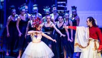 Simon Abkarian reprend Électre des Bas-Fonds, une tragédie d’une force et d’une beauté sidérantes - Critique sortie Théâtre Paris Théâtre du Soleil