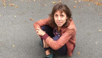 Rencontre avec Katerina Andreou et ses « futurs perdus », dans Mourn Baby Mourn - Critique sortie Danse Pantin Centre national de la danse