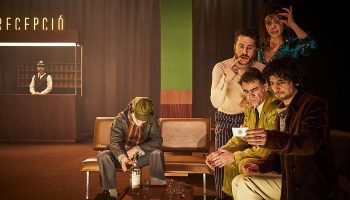 Nosztalgia Express de Marc Lainé : une comédie de genre faite de suspens, de chansons, de moments cocasses ou mélodramatiques. - Critique sortie Théâtre Paris Théâtre de la Ville Les Abbesses