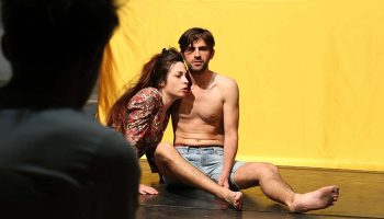 Pardon Abel de Paul Platel : Un spectacle émergent sous le regard brûlant du Théâtre du Soleil. - Critique sortie Théâtre Paris Théâtre du Soleil