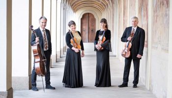 François Dumont et le nouveau Quatuor Pražák - Critique sortie Classique / Opéra Paris Salle Gaveau