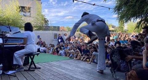 À fleur de mots, duo entre Fane Desrues et Julien Cottereau - Critique sortie Avignon / 2022 Avignon Avignon Off. Théâtre Pierre de Lune