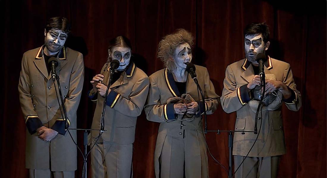 Yves Fravega fait se côtoyer philosophes et clowns dans Le Cabaret du Monde Tout de Suite - Critique sortie Avignon / 2022 Avignon Avignon Off. Théâtre de l'Entrepôt