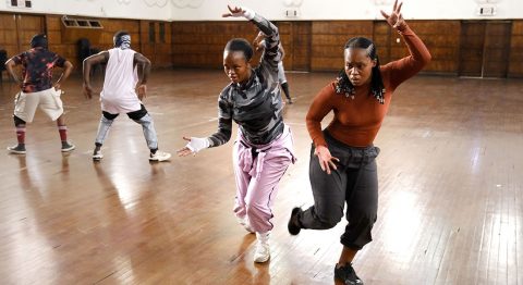 Projet Via Injabulo de Marco da Silva Ferreira et Amala Dianor - Critique sortie Avignon / 2022 Avignon Festival d'Avignon. Cour minérale - Avignon Université