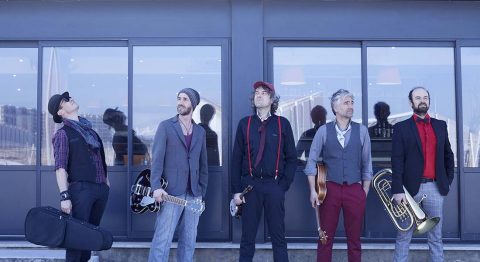 Nos courses folles par Les Fouteurs de Joie, textes, composition et mise en scène de Christophe Gendreau - Critique sortie Avignon / 2022 Avignon Avignon Off. Présence Pasteur