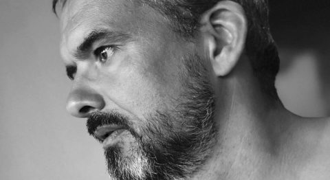 Julien Bouffier crée De vos yeux de Marie-Claude Verdier - Critique sortie Avignon / 2022 Avignon Avignon Off. Théâtre du Train Bleu