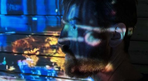 Robert Sandoz met en scène Le soldat et la ballerine de Roland Schimmelpfennig - Critique sortie Avignon / 2022 Avignon Festival d’Avignon. Chapelle des Pénitents Blancs