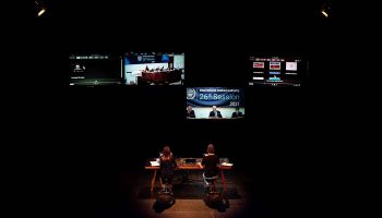 Out of the blue de Silke Huysmans et Hannes Dereere - Critique sortie Théâtre Paris Espace Cardin - Théâtre de la Ville