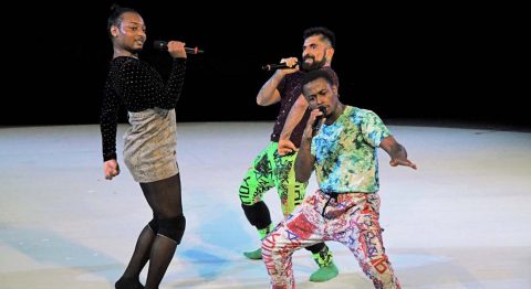 Monika Gintersdorfer présente son Trio (For the Beauty of it) avec Carlos Gabriel Martinez, Alex Mugler et Ordinateur, - Critique sortie Danse Bobigny MC93