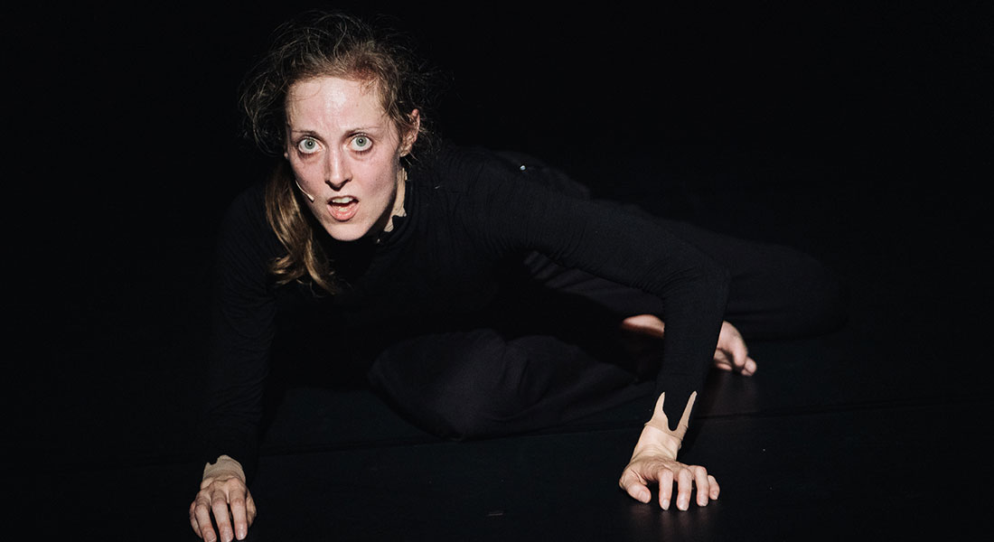 Blast ! : Ruth Childs dans un nouveau solo plein de débordements - Critique sortie Danse Paris Atelier de Paris