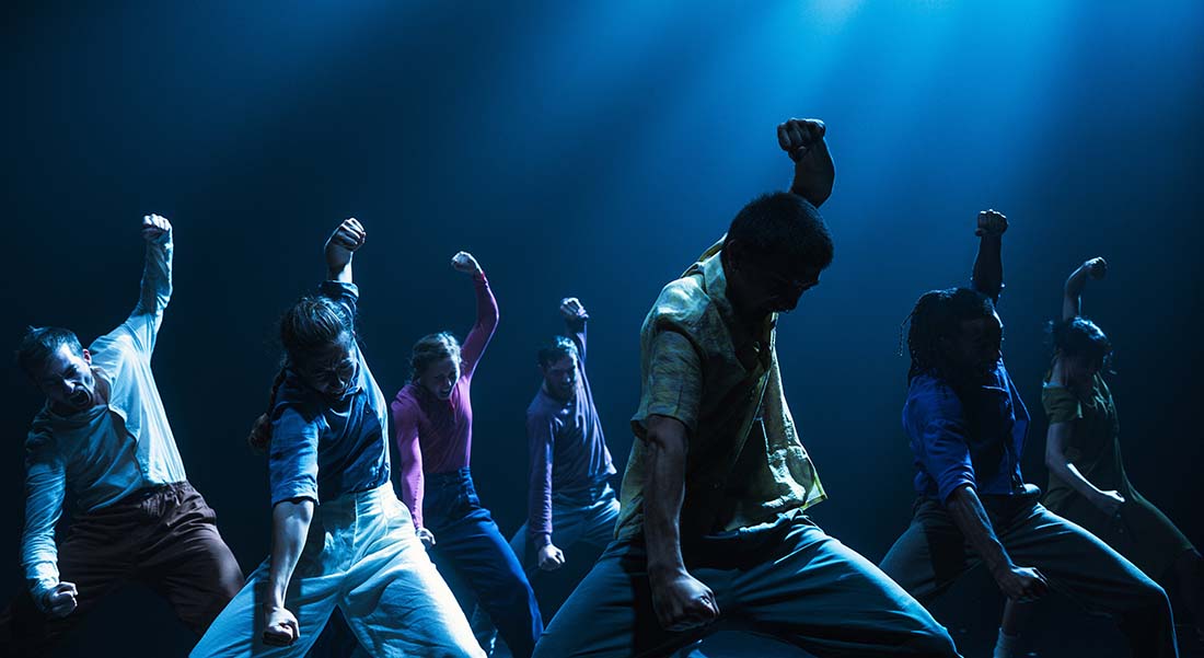 Double Murder réunit deux pièces du chorégraphe Hofesh Shechter - Critique sortie  Sceaux Les Gémeaux - Scène Nationale