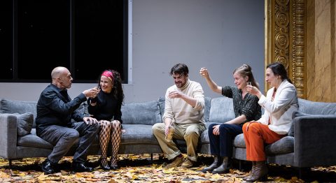 Stéphane Braunschweig met en scène Jours de joie d’Arne Lygre : un hymne contemplatif qui dissèque les passions tristes - Critique sortie Théâtre Paris Odéon-Théâtre de l’Europe