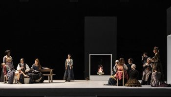 « Le Firmament » une pièce de l’Anglaise Lucy Kirkwood, mise en scène par Chloé Dabert - Critique sortie Théâtre Paris Le CENTQUATRE-PARIS