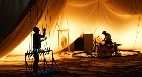 Dans la mesure de l’impossible de Tiago Rodrigues explore la complexité du réel - Critique sortie Théâtre Ateliers Berthier - Odéon Théâtre de l'Europe