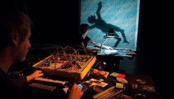 MoJurZiKong de Jérôme Lorichon et Émeric Guémas - Critique sortie Cirque Paris La Gaîté Lyrique