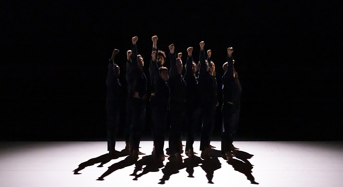 Navy Blue : La révolte gronde toujours chez Oona Doherty - Critique sortie Danse Paris Chaillot - Théâtre national de la danse