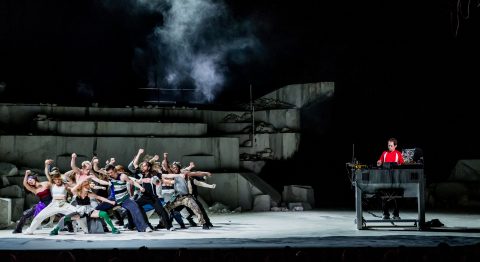 Rone et (La)Horde créent Room with a view : quand la violence du monde heurte la scène - Critique sortie Danse Paris Théâtre du Châtelet