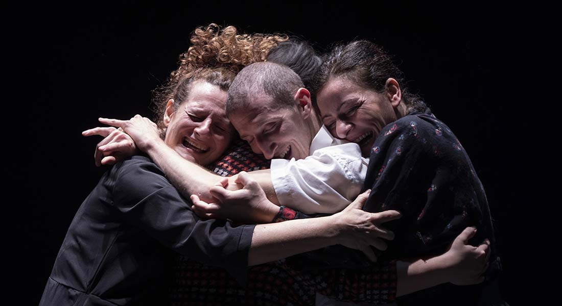 Misericordia d’Emma Dante, un théâtre d’une puissance émotionnelle et d’une force poétique rares - Critique sortie Théâtre Paris Théâtre des Bouffes du Nord