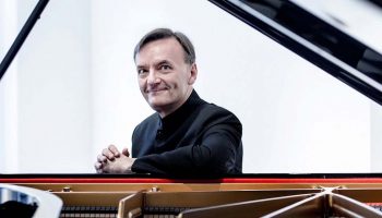 Le pianiste Stephen Hough en récital à la découverte de pages rares - Critique sortie Classique / Opéra Paris Auditorium