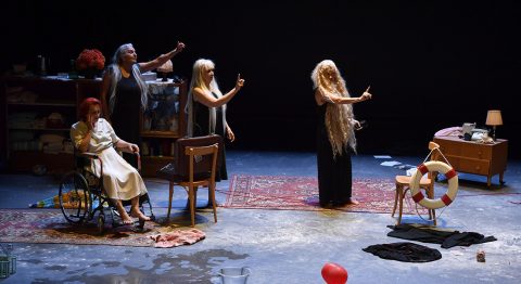 « Les Gardiennes » de Nasser Djemaï , une réflexion sur la vieillesse et les relations familiales - Critique sortie Théâtre Ivry-sur-Seine Théâtre des Quartiers d'Ivry - CDN - Manufacture des Œillets
