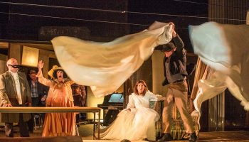 Par Autan de François Tanguy : une magnifique invitation à la rêverie et la divagation poétique. - Critique sortie Théâtre Gennevilliers T2G - Théâtre de Gennevilliers