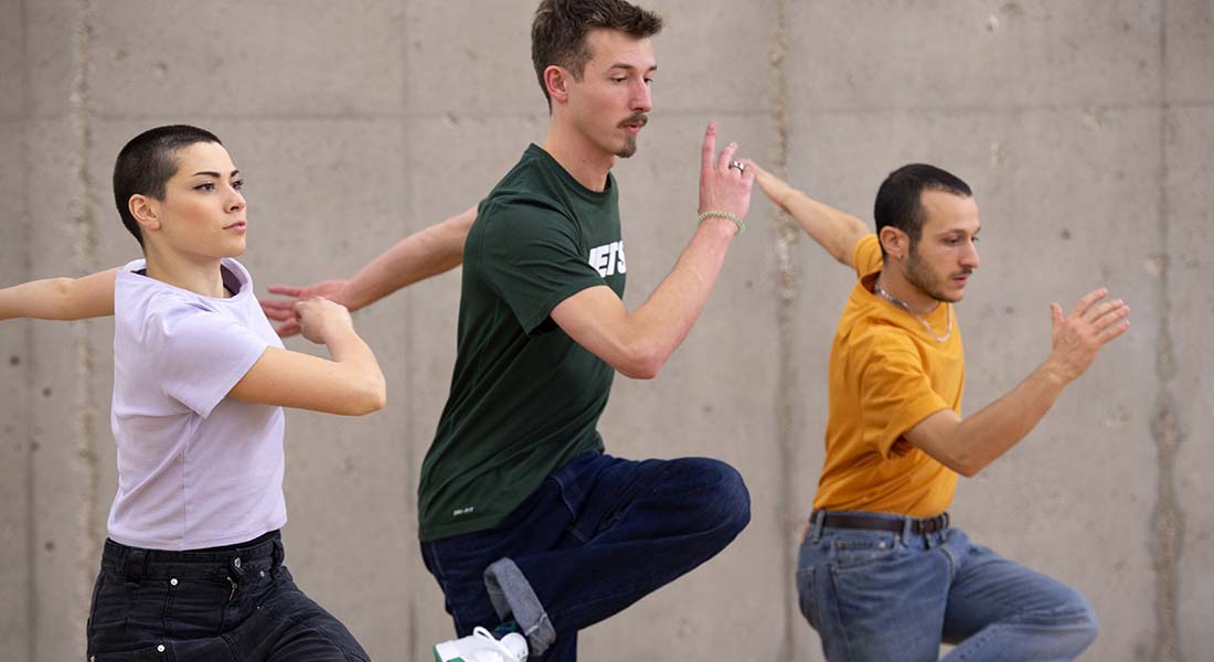 Soirée d’études dans les Nymphéas avec le chorégraphe Cassiel Gaube - Critique sortie Danse Paris Musée de l’Orangerie