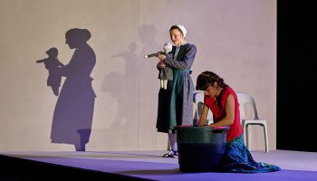 La Terre entre les mondes, de Métie Navajo et Jean Boillot : une pièce de et pour notre époque incertaine - Critique sortie Théâtre Thionville NEST – Centre Dramatique National de Thionville-Grand Est