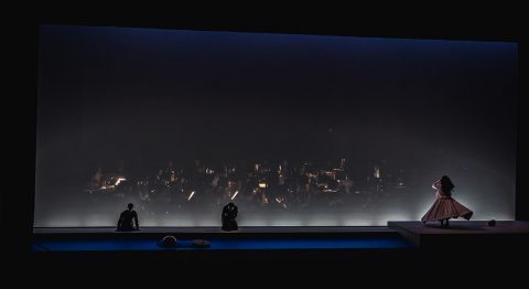 SAMĀ’ la lumière exilée de Pierre Thilloy dans la mise en scène de Frédéric Fisbach : une saisissante performance de la derviche Rana Gorgani - Critique sortie Classique / Opéra Nevers La Maison Scène conventionnée