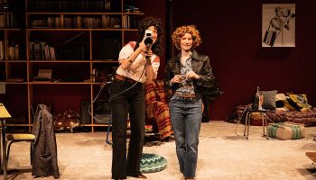 « Delphine et Carole », fantaisie théâtrale (et politique) de Marie Rémond et Caroline Arrouas - Critique sortie Théâtre Paris THEATRE PARIS VILLETTE