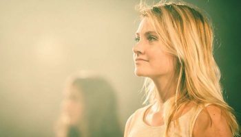 France-fantôme de Tiphaine Raffier - Critique sortie Théâtre SAINT ETIENNE Comédie de Saint-Etienne